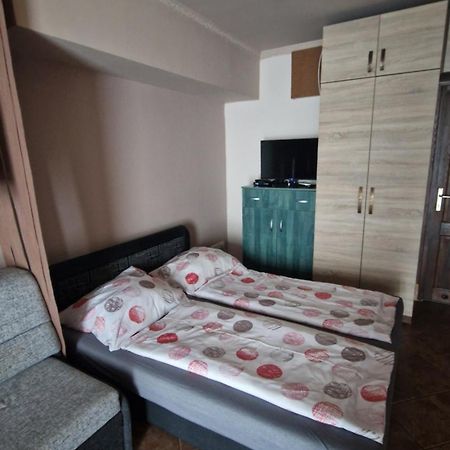 Splendor Apartman Debreţin Exterior foto