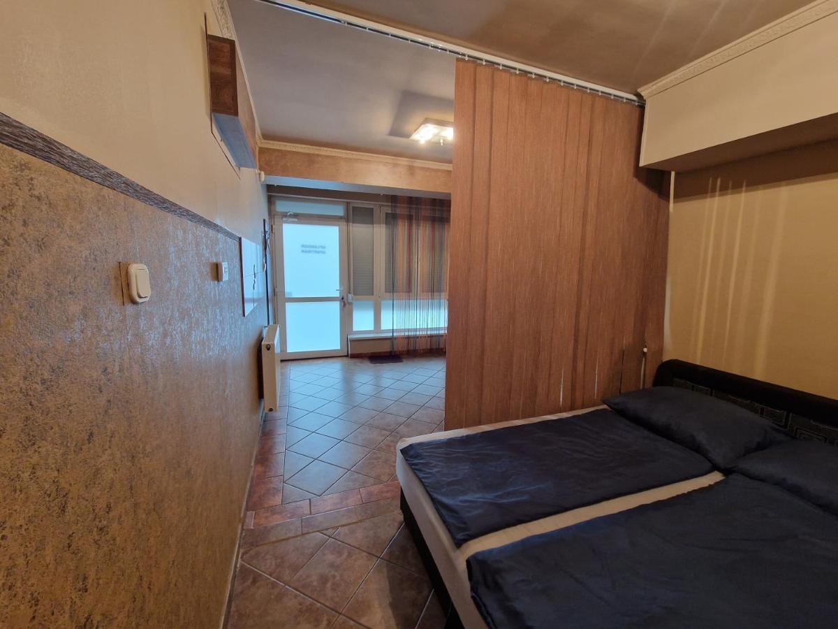 Splendor Apartman Debreţin Exterior foto